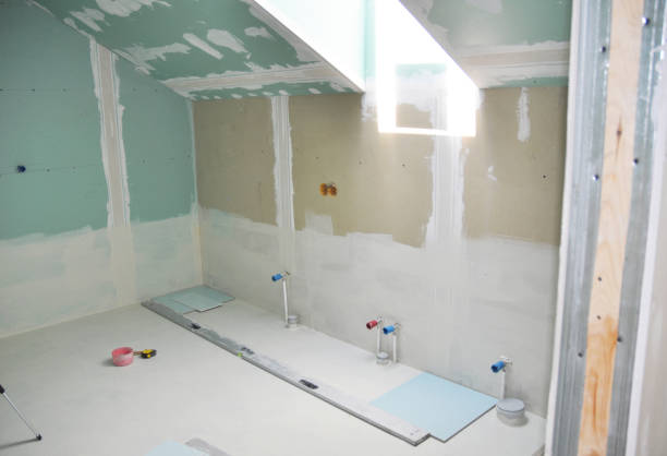 Best Asbestos and Lead Testing During Mold Inspection  in Old Westbury, NY